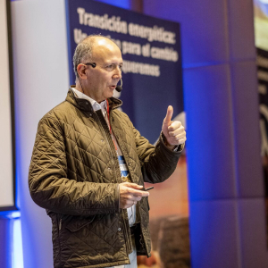 DIalogos ISA 067 JF80477